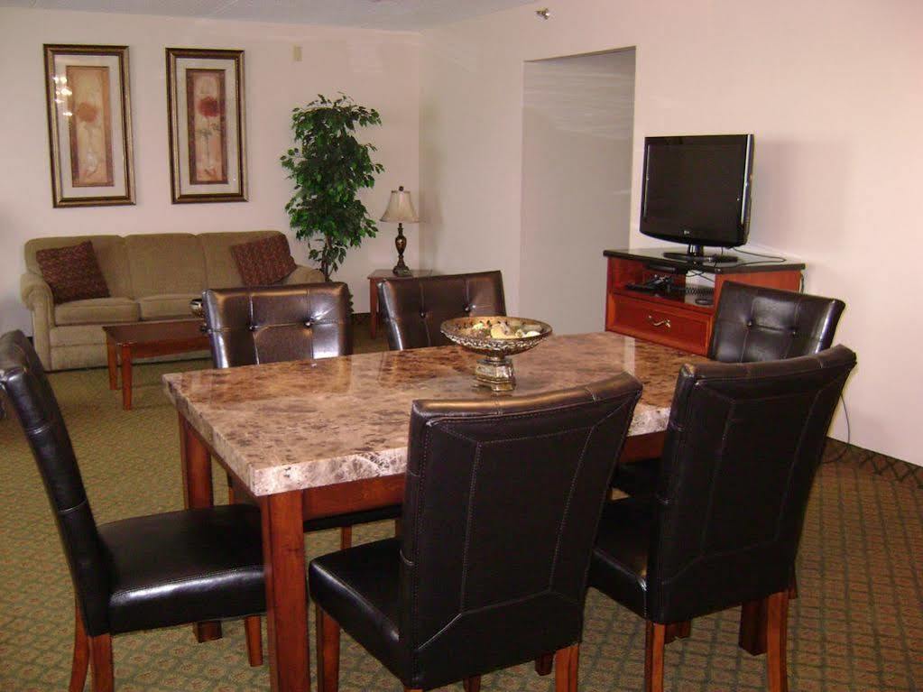 Delta Hotels By Marriott Muskegon Convention Center Habitación foto